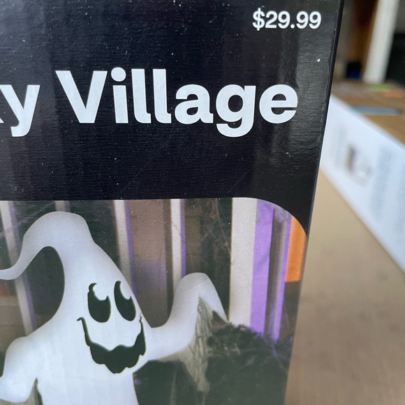 Spooky Village Floating Ghost Inflatable - Picture 2 of 3